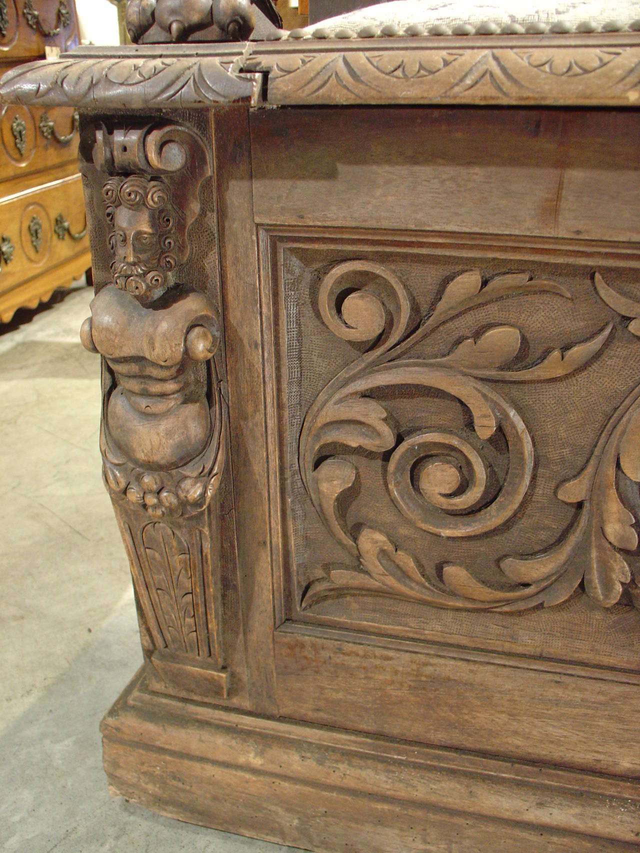 19th Century Renaissance Style Carved French Storage Bench In Good Condition In Dallas, TX