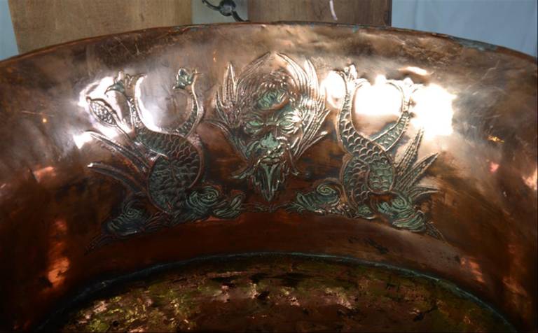 Antique Copper 'Coat of Arms' Lavabo from France, circa 1800 In Good Condition In Dallas, TX