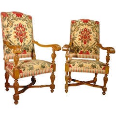 Antique Early 19th Century Carved Walnut Wood Armchairs from Italy