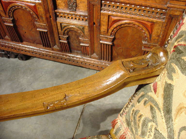 Early 19th Century Carved Walnut Wood Armchairs from Italy 6