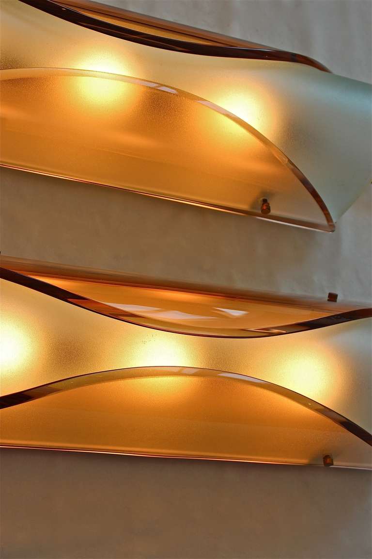 Mid-20th Century Pair of Wall Lights by Fontana Arte
