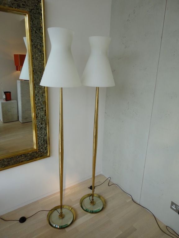 Mid-20th Century Pair of Standing Lamps by Max Ingrand/Fontana Arte