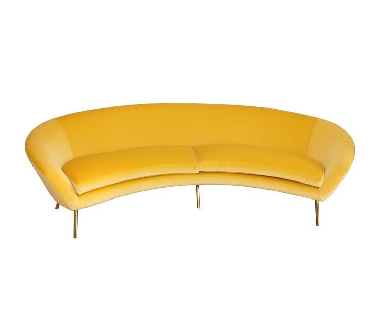 Rare large sofa in yellow mohair with tubular brass legs by Giuseppe Rossi for Rossi di Albizzate.
Documented in Domus no 348 November 1958.