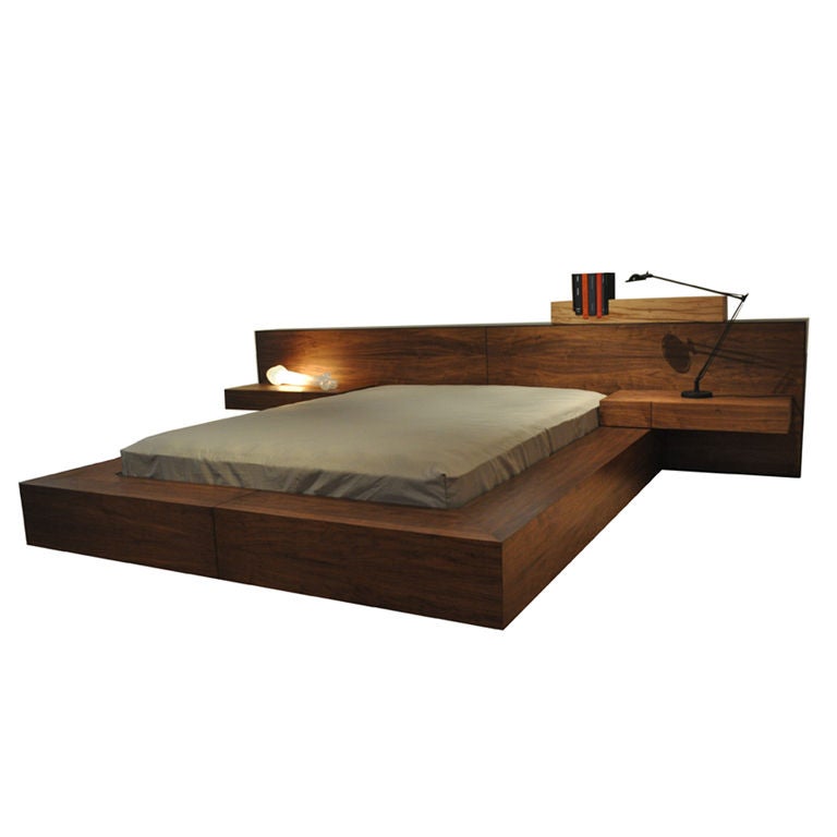 De Stijl Bed by Jorge L. Cruzata for Siglo Moderno For Sale