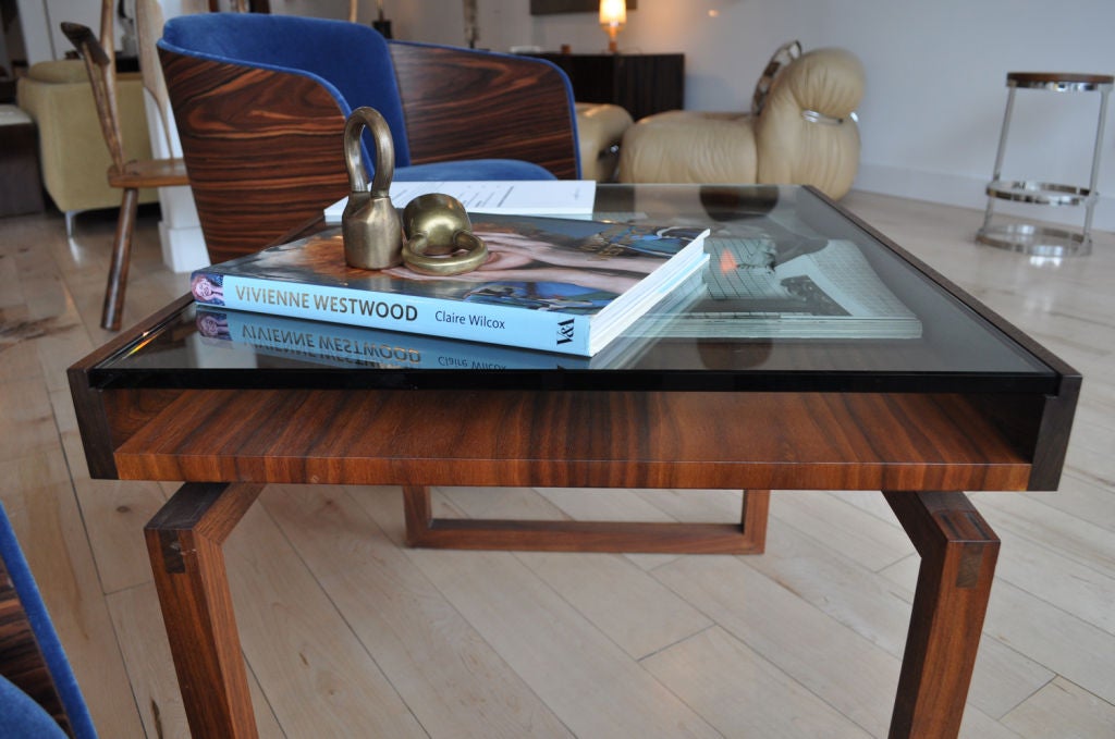 Aire End/Side Table by Jorge L. Cruzata for Siglo Moderno In Excellent Condition For Sale In Los Angeles, CA