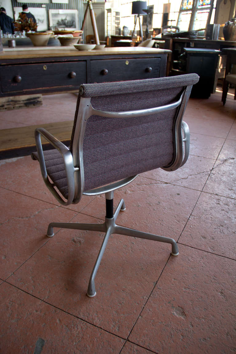 Aluminum Group Office Chair By Charles & Ray Eames 1