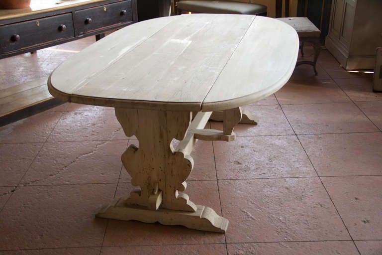Arts and Crafts English Table, 1910 In Good Condition In Calgary, Alberta