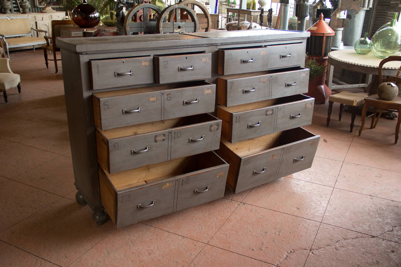 Antique French Painted Bank of Drawers In Good Condition In Calgary, Alberta