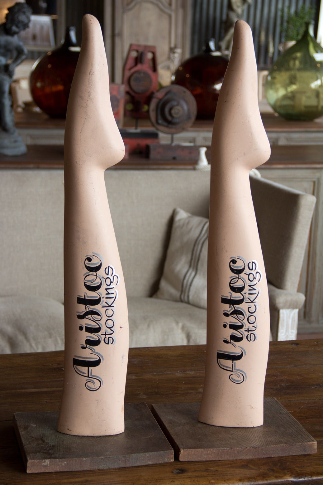 Pair of Vintage English Advertising Stocking Leg Mannequins In Good Condition In Calgary, Alberta