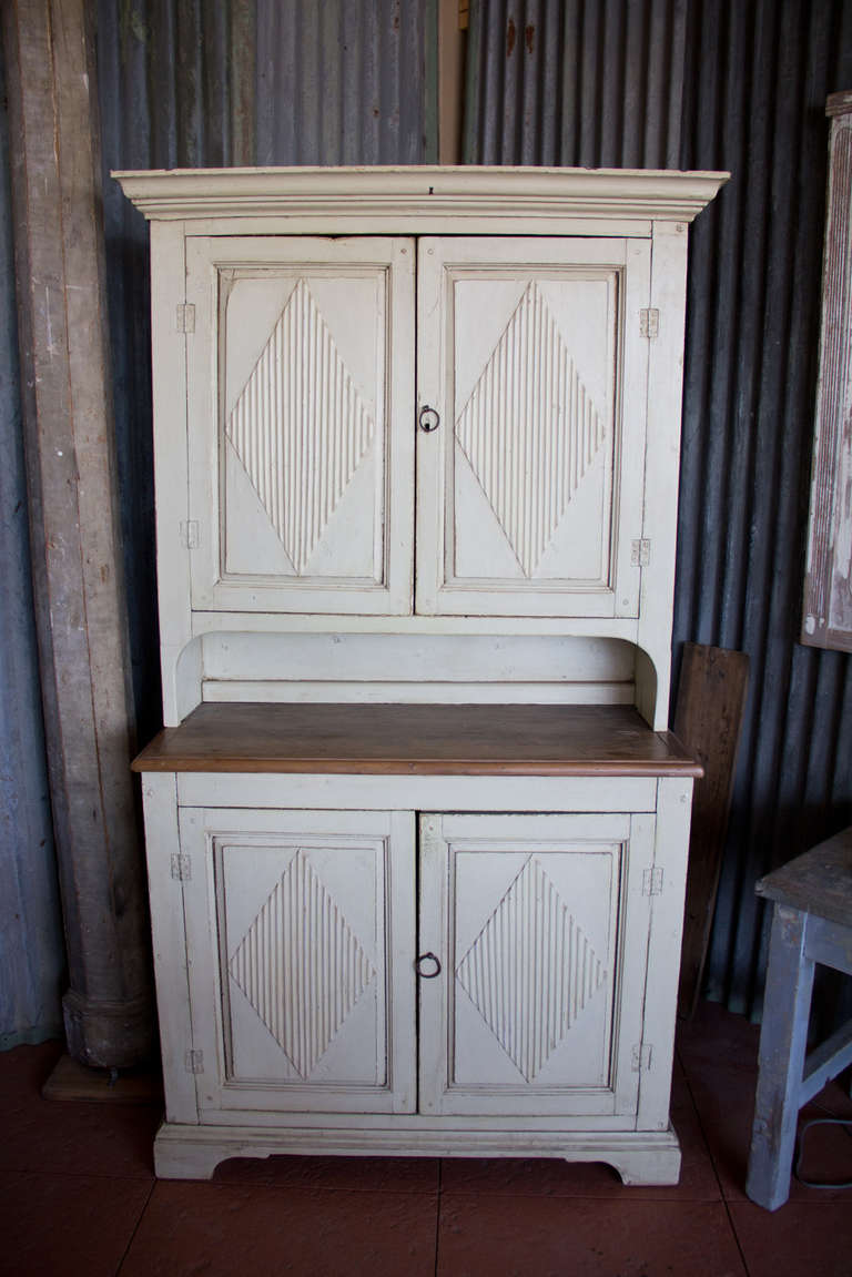 19th Century Gustavian Cupboard In Good Condition In Calgary, Alberta