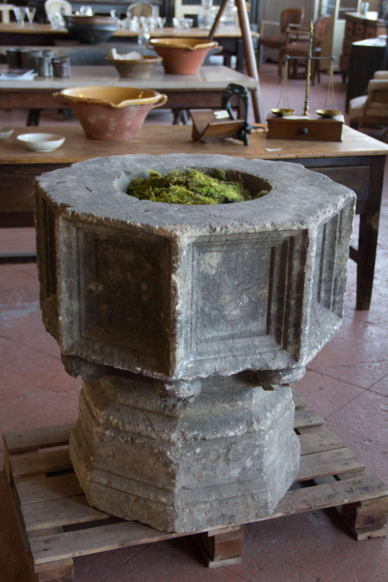 Antiquet British Octagonal Stone Font 5