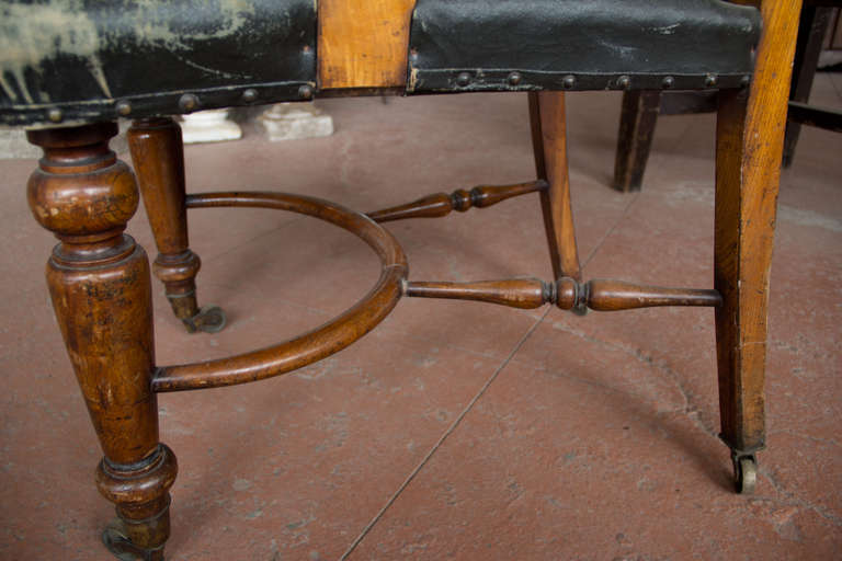 Rare English Queen Anne-Style Gentleman's Chair 1