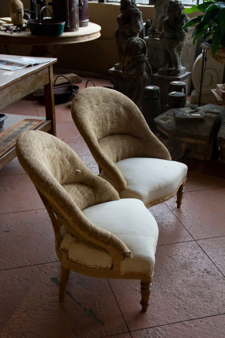 Pair of Vintage French Ladies' Tub Chairs In Good Condition In Calgary, Alberta