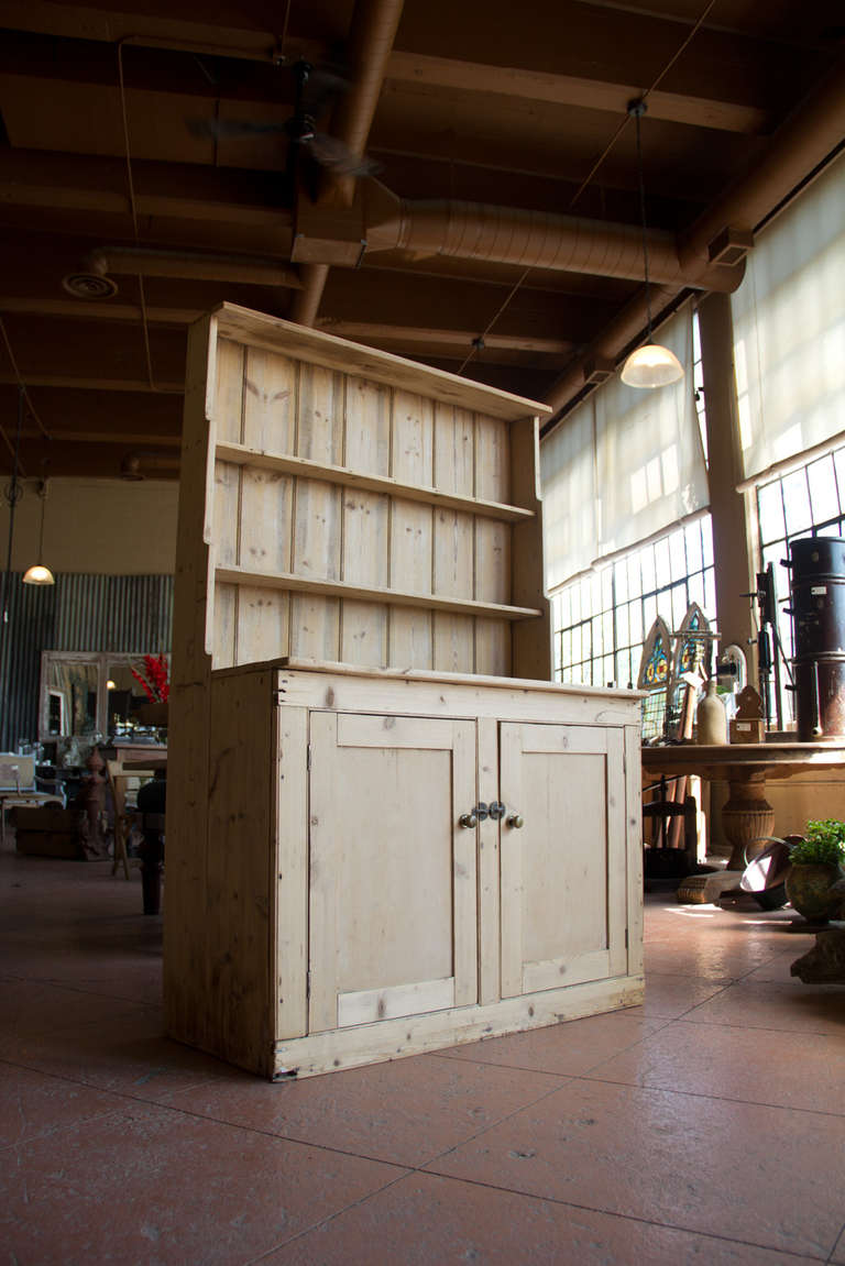 Victorian Irish Pine Dresser In Good Condition In Calgary, Alberta