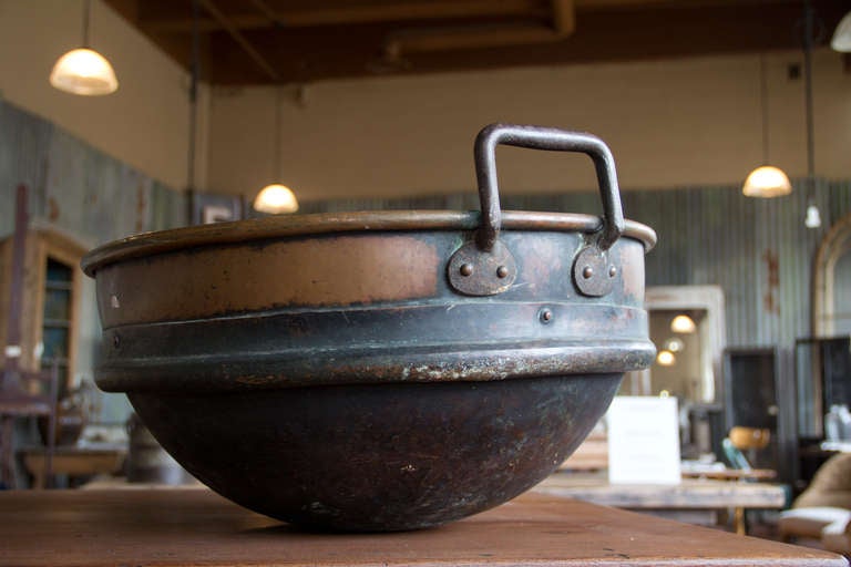 Antique Copper Boiling Pot In Good Condition In Calgary, Alberta