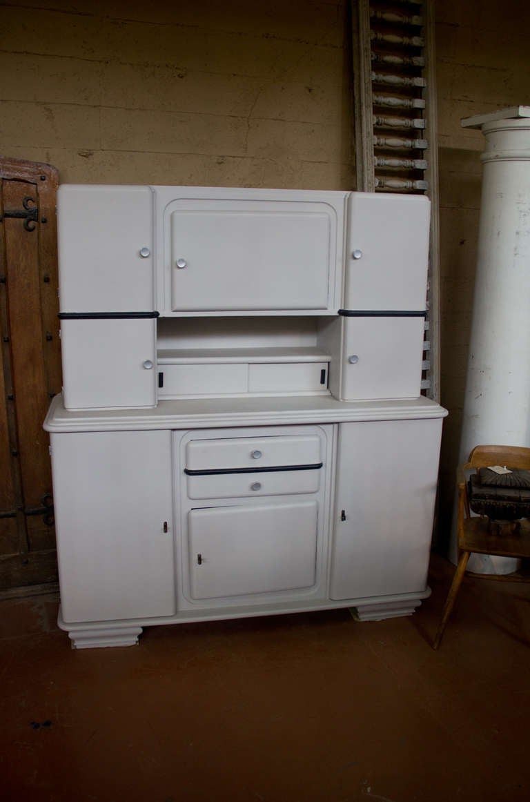 Art Deco Dresser In Good Condition In Calgary, Alberta