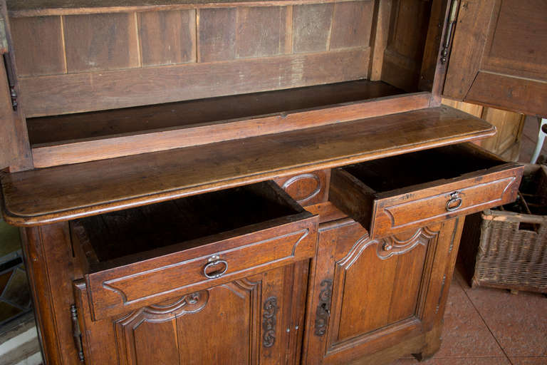 Exceptional 1800 Directoire Oak Buffet a Deux Corps In Good Condition In Calgary, Alberta