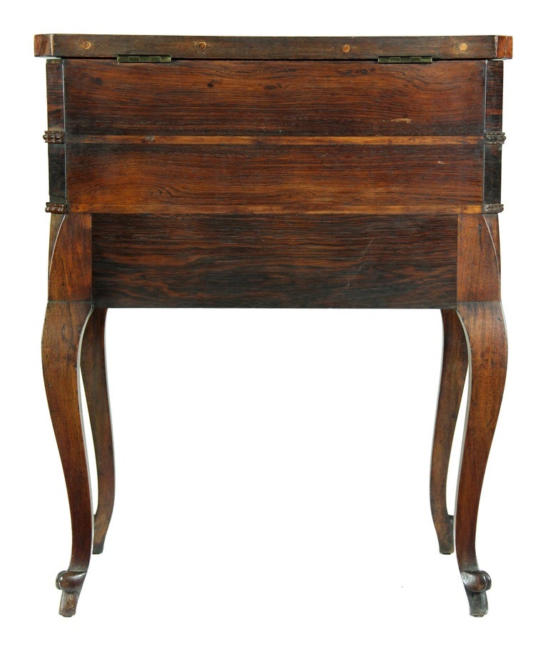 Serpentine Rosewood Rococo Revival Work Table, New York, circa 1850 For Sale 4