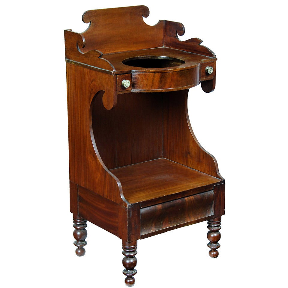 Classical Mahogany Washstand, Possibly Providence, circa 1835-1840 For Sale