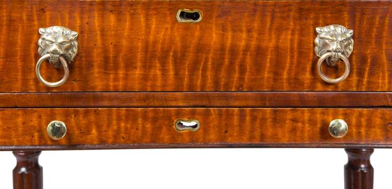 19th Century A Mahogany and Tiger Maple Octagonal Sheraton Sewing Table, Salem, MA, c.1800 attributed to Nehemiah Adams