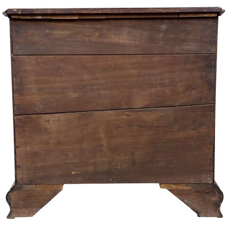 Small Chippendale Chest, Philadelphia, circa 1780 For Sale 1