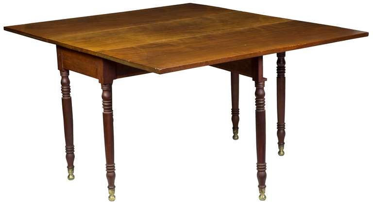 Sheraton Mahogany Dining Table, New York, circa 1810 In Excellent Condition For Sale In Providence, RI