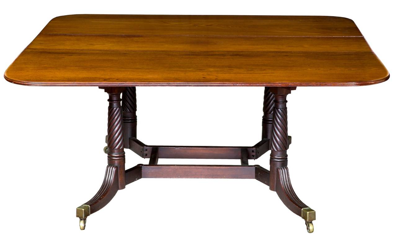 Classical Mahogany Cumberland Table Attributed to Thomas Seymour, Boston In Excellent Condition For Sale In Providence, RI