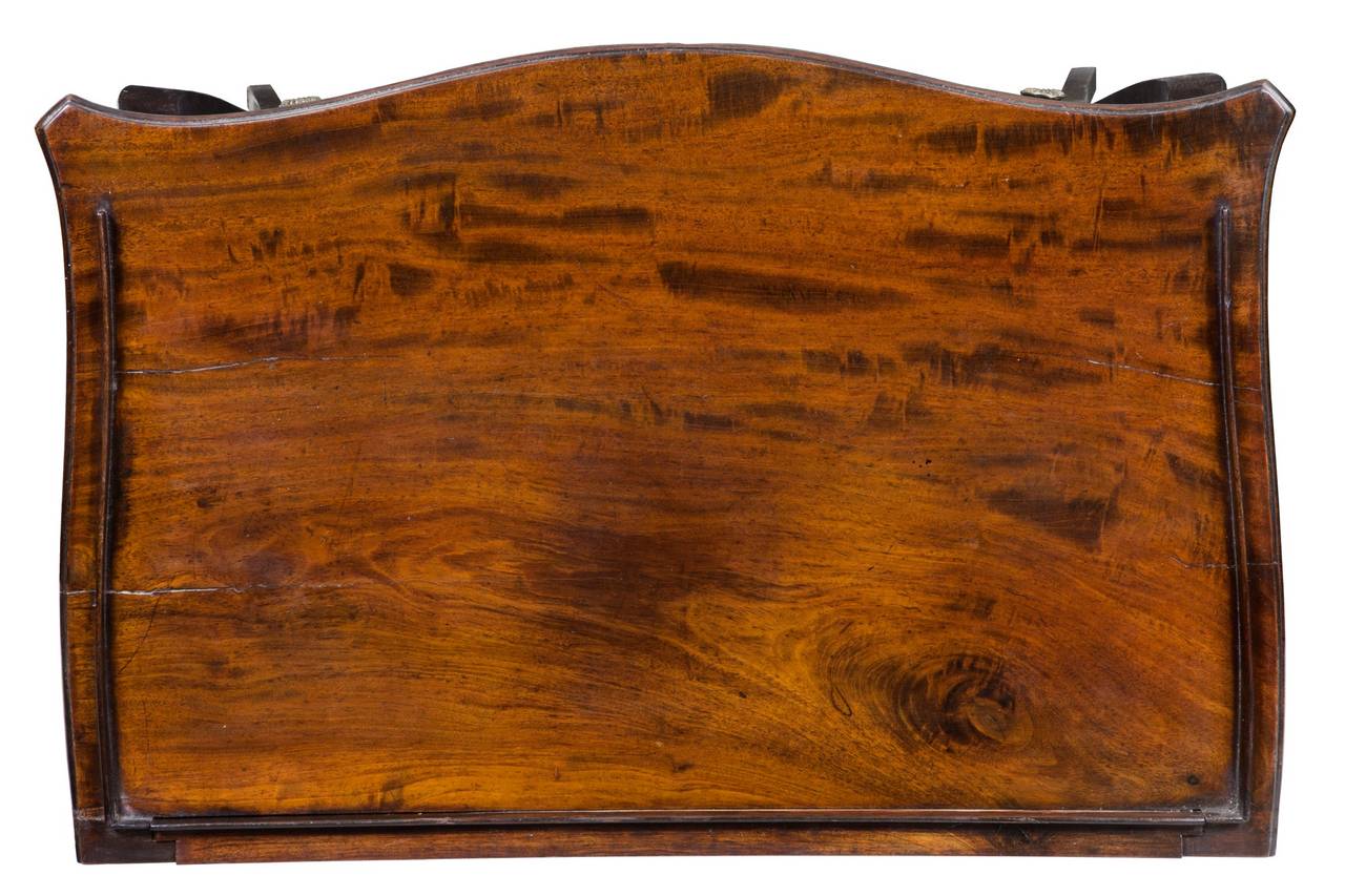 Chippendale George III Mahogany Ladies' Writing Desk, circa 1760-1770 For Sale