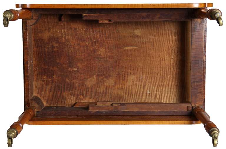 19th Century Tiger Maple Sheraton Pembroke Table, circa 1810 For Sale