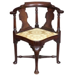 Mahogany Queen Anne Corner Chair with Horseshoe Seat Boston, circa 1770