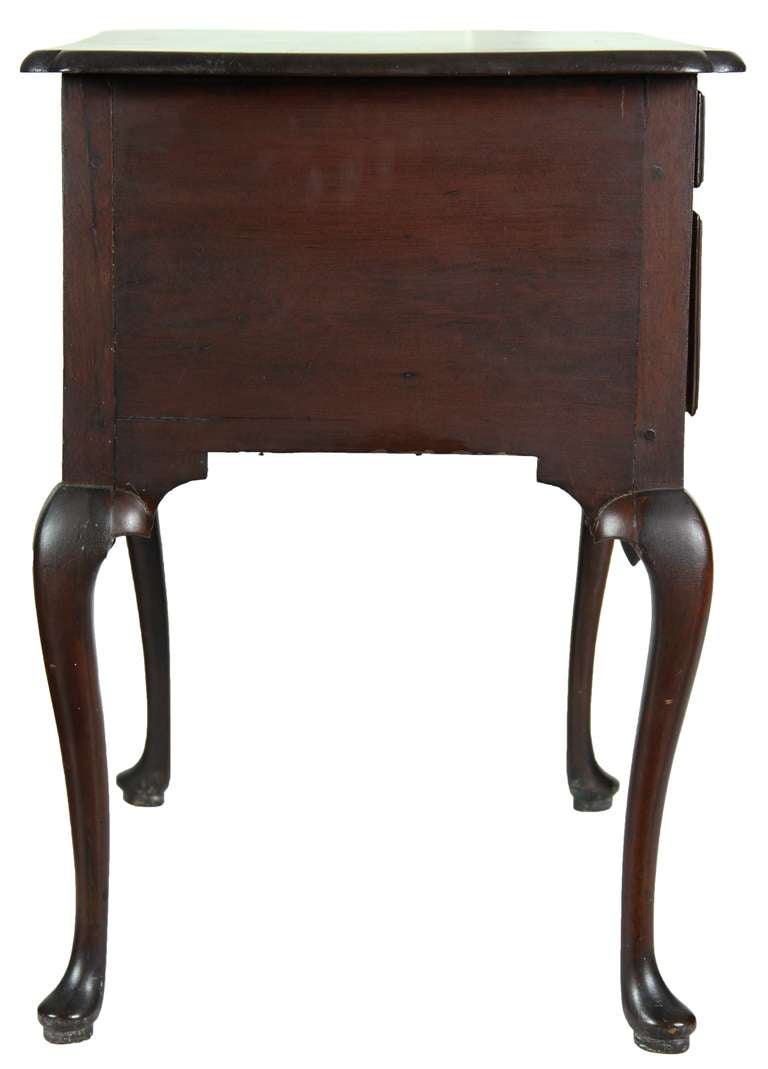 Queen Anne Dressing Table/Lowboy, Boston, MA, c.1750 In Excellent Condition In Providence, RI