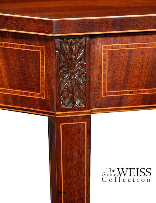 Hepplewhite Figured Mahogany Inlaid, Six-Legged Card Table In Excellent Condition For Sale In Providence, RI