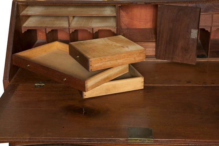 18th Century Chippendale Serpentine Mahogany Slant-Top Desk, Boston, circa 1790 For Sale