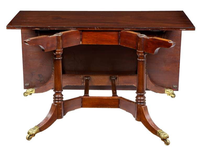 Large Regency Mahogany Two-Part Banquet Table, England, circa 1810 In Excellent Condition In Providence, RI