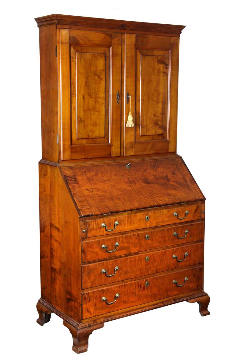 We acquired this piece locally and not far away from Newport, its city of origin. This desk is in pristine condition. It has its original undisturbed brasses, locks, hinges, etc. and all parts are untouched and have an older surface.

 This desk