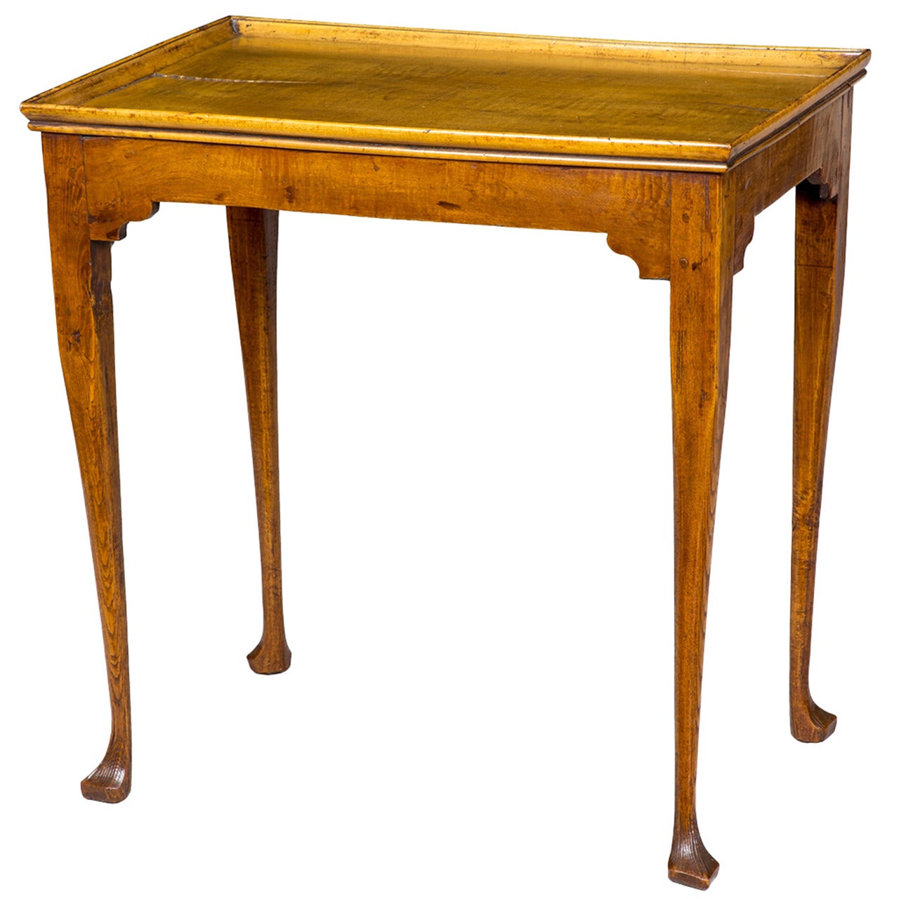 Early Queen Anne Tray Top Tea Table, England or America, circa 1740 For Sale