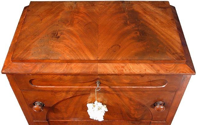 Fine Mahogany Biedermeier Chest of Small Size In Excellent Condition For Sale In Providence, RI
