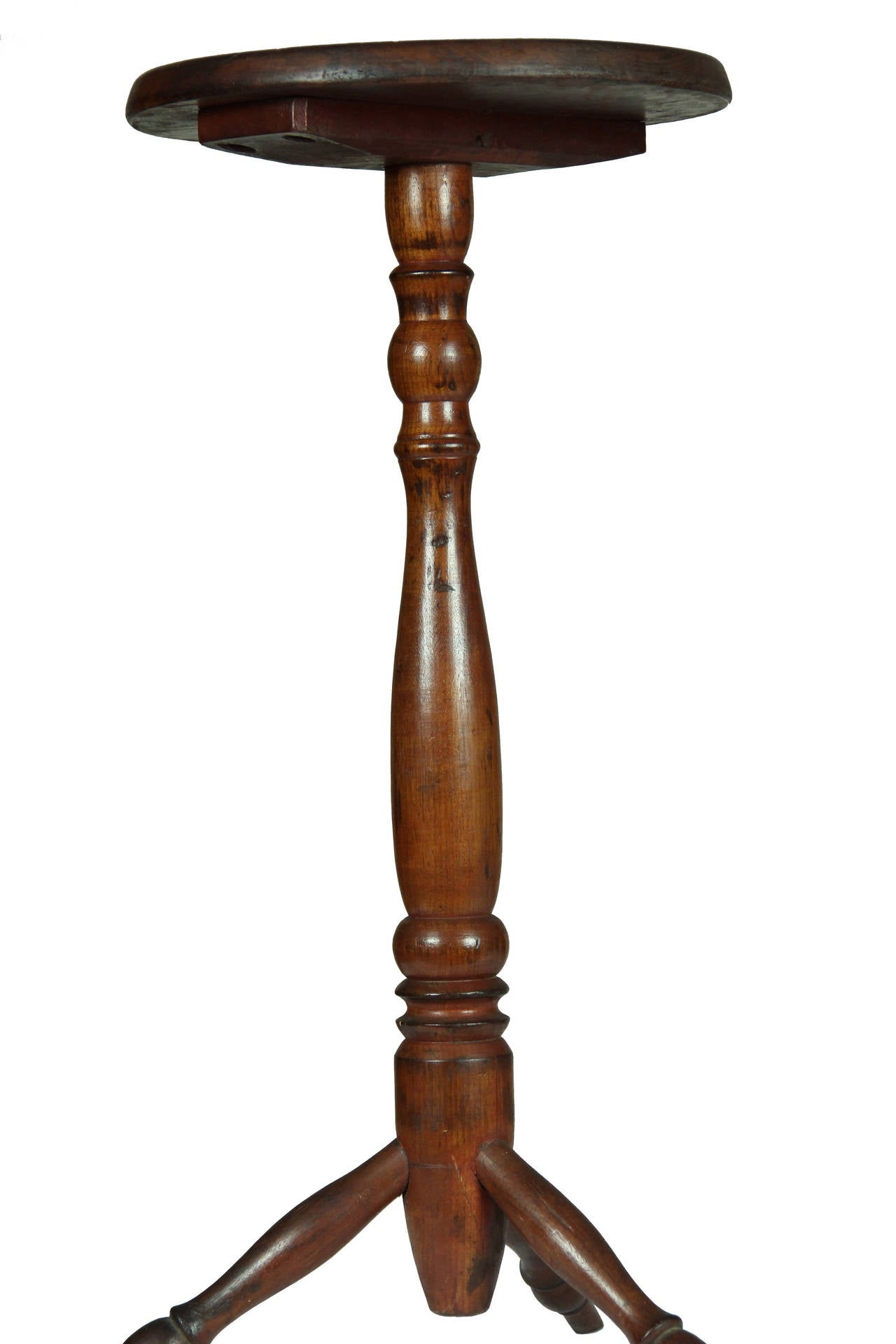 American Rare Pennsylvania Walnut William & Mary Turned Candle Stand, circa 1730 For Sale