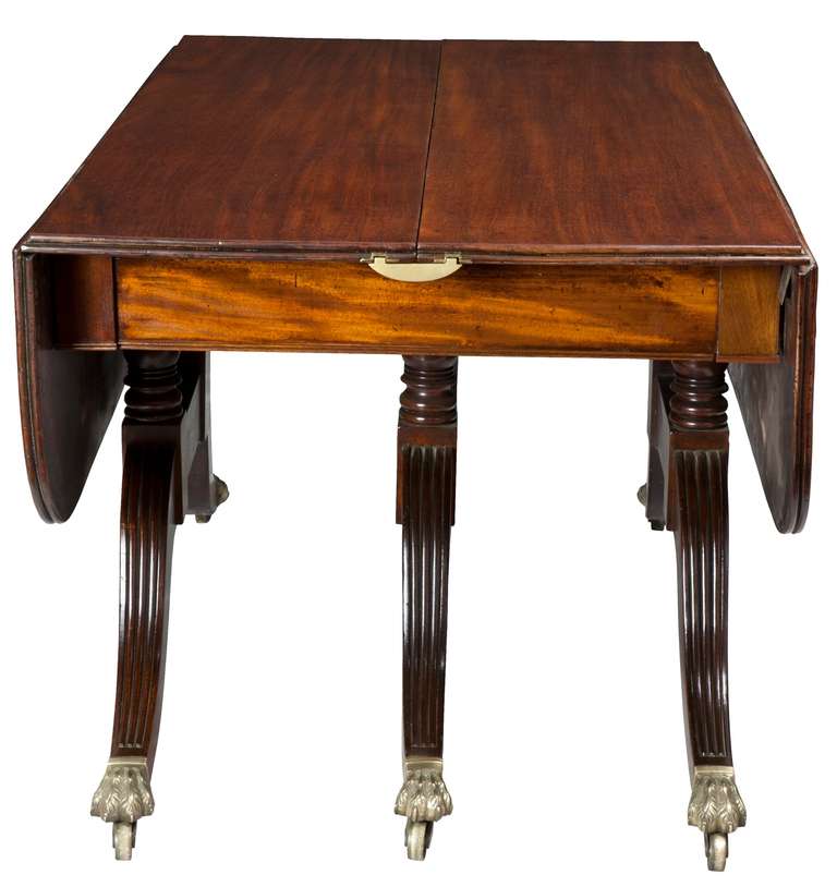 American Rare Large Pedestal Mahogany Classical Harvest Table, Boston, circa 1820