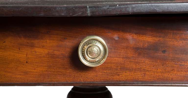 Rare Large Pedestal Mahogany Classical Harvest Table In Excellent Condition For Sale In Providence, RI