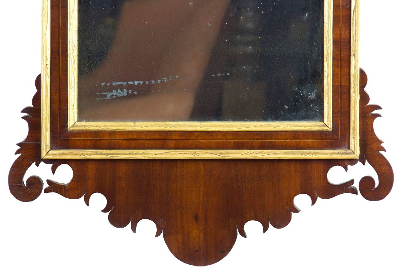 American Classical Fine Mahogany and Giltwood Federal or Hepplewhite Mirror