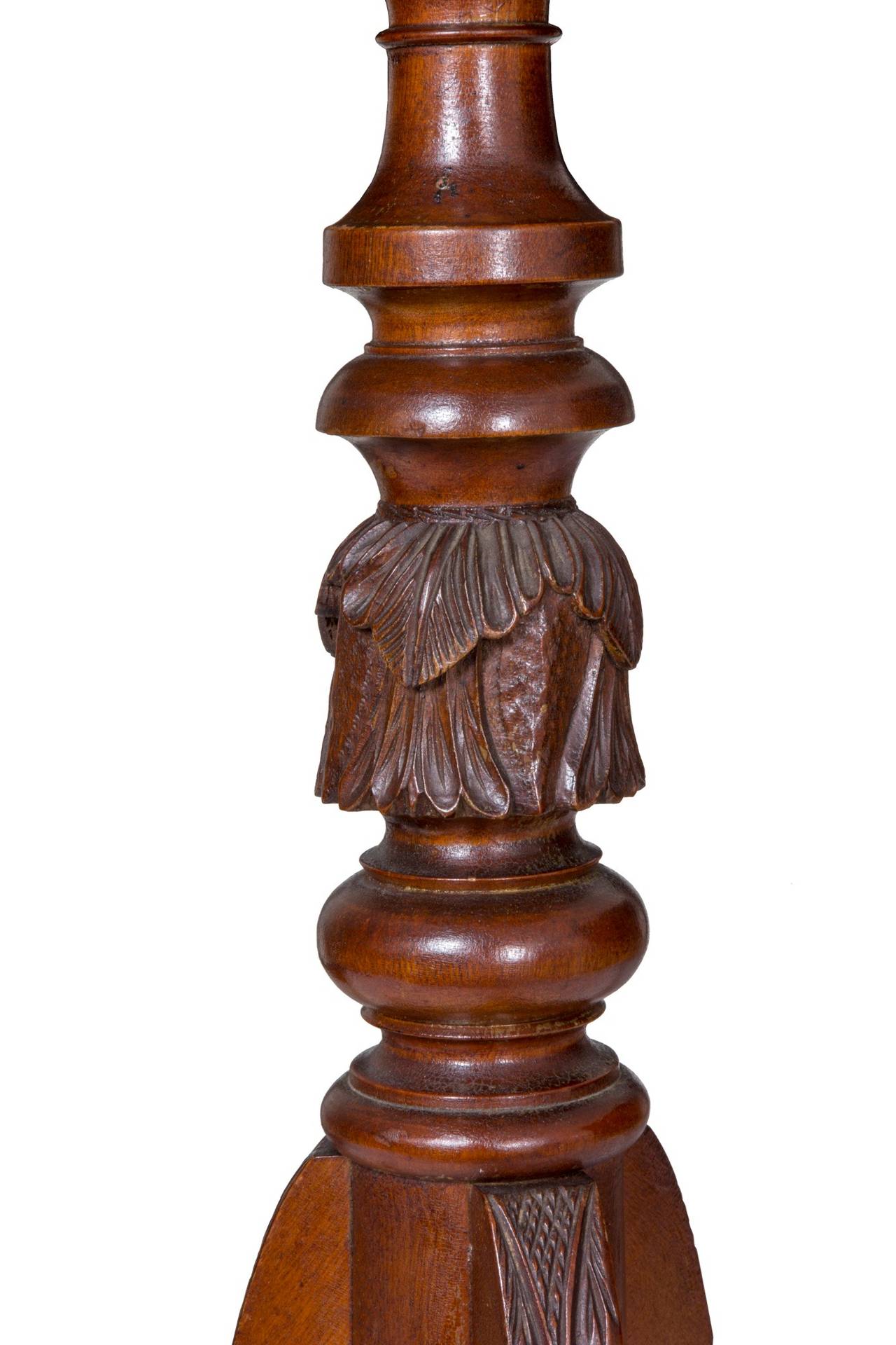 Veneer Federal Carved Mahogany Tilt-Top Candlestand, Probably New England, circa 1825 For Sale