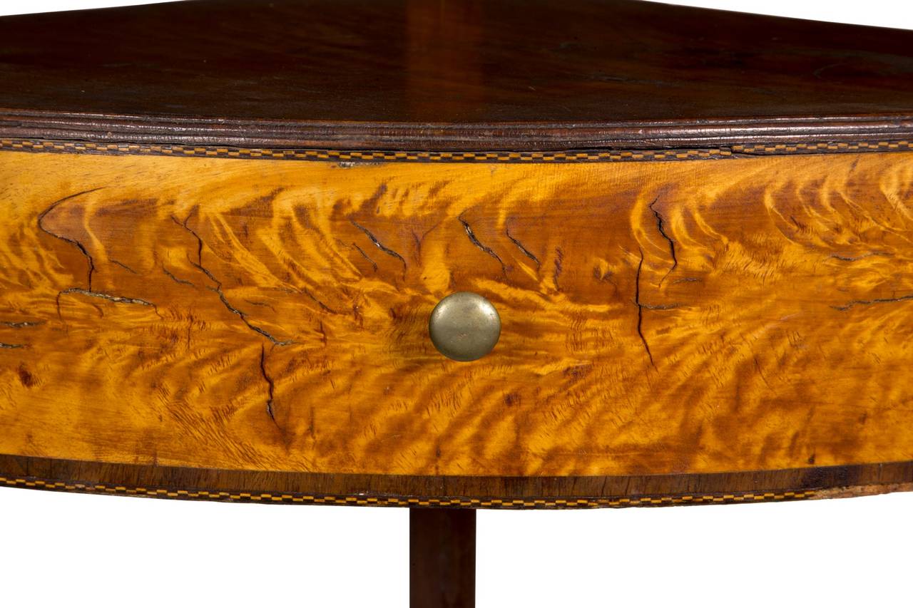 Federal Mahogany and Flamed Birch Veneer Basin Stand, Boston, circa 1800 For Sale 1