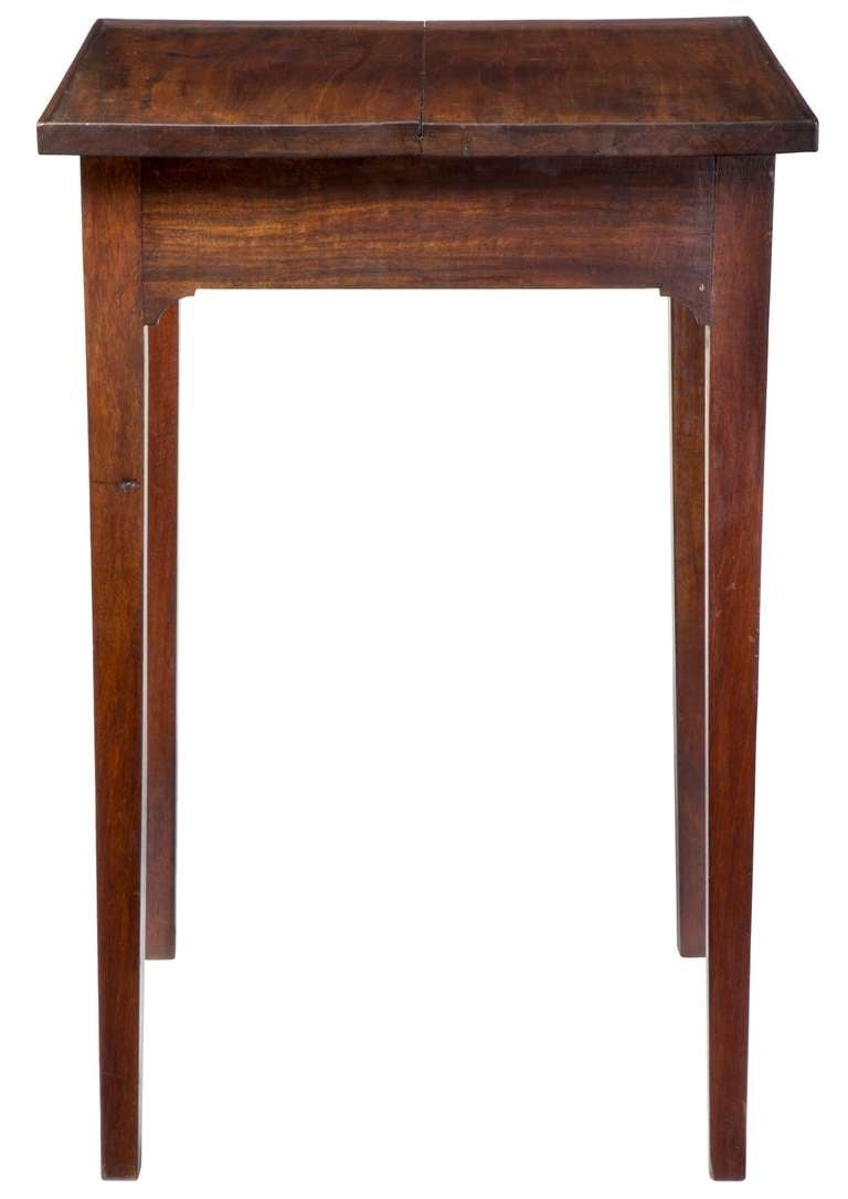 American Rare Hepplewhite Mahogany, One Drawer Stand with Carved Tray Top For Sale