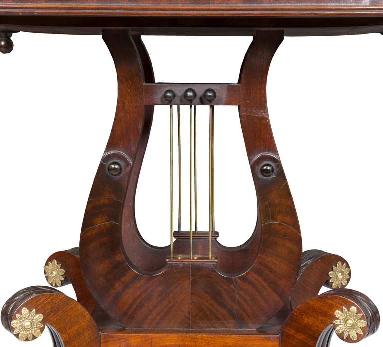 Fine Classical Carved Mahogany Double Lyre Work Table, Philadelphia, circa 1810 In Excellent Condition In Providence, RI