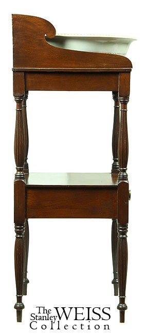 Classical/Federal/Sheraton Mahogany Chamber Stand, probably NY