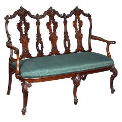 Fine Chippendale style Carved Mahogany Settee