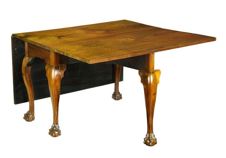 Mahogany Chippendale Drop-leaf Table with Cabriole Legs, c.1780