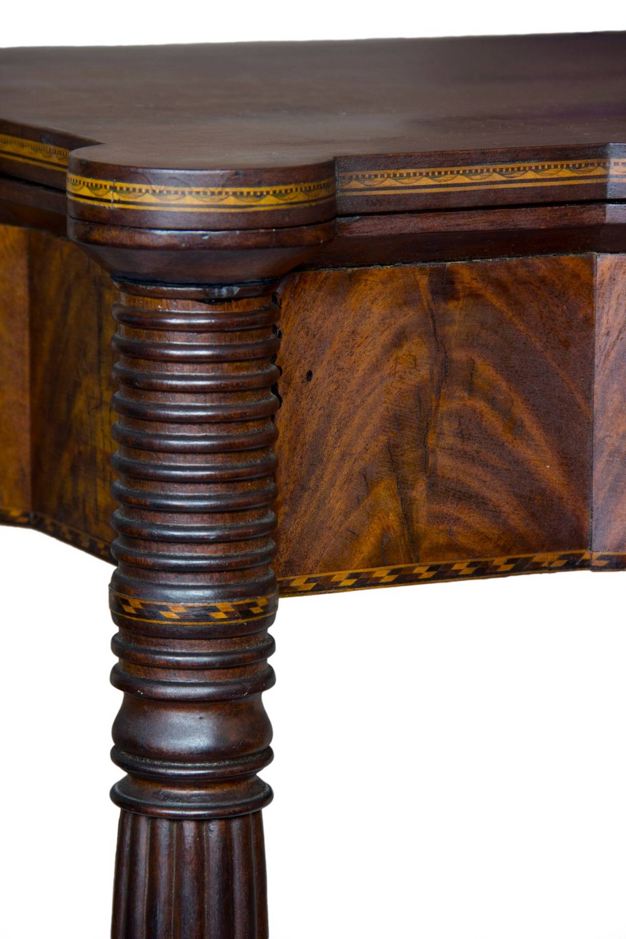 Federal Sheraton Inlaid Card Table, Portsmouth, MA, circa 1805-1810 In Excellent Condition For Sale In Providence, RI