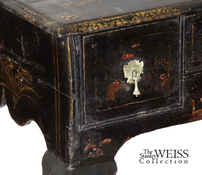 Black Lacquer Queen Anne Japanned/chinoiserie Dressing Table 1